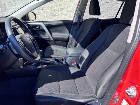 Used 2016 Toyota RAV4 LE AWD/4WD image 14