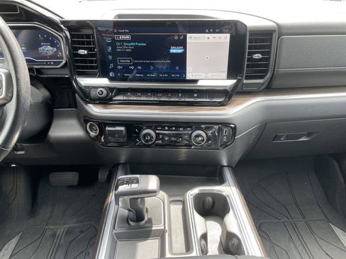 Used 2022 Chevrolet Silverado 1500 RST w/ Convenience Package II AWD/4WD image 20