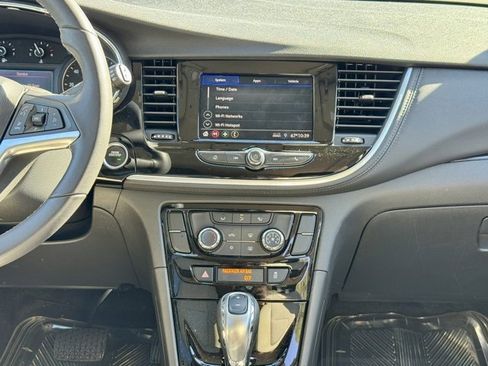 Used 2022 Buick Encore Preferred w/ Safety Package image 24