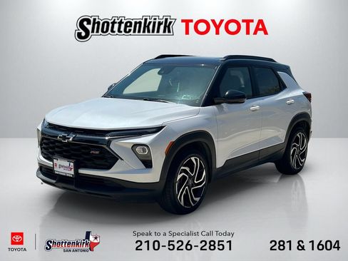 Used 2025 Chevrolet TrailBlazer RS w/ Convenience Package FWD image 1