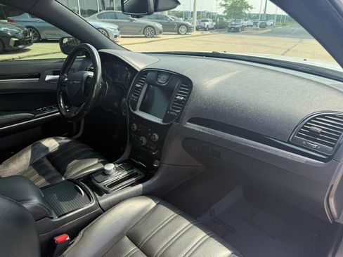 Used 2019 Chrysler 300 S RWD image 23