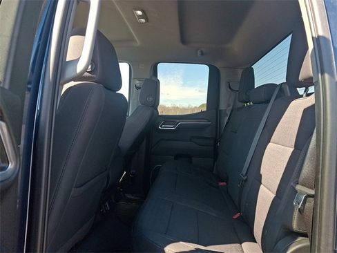 Used 2023 Chevrolet Silverado 1500 LT image 10