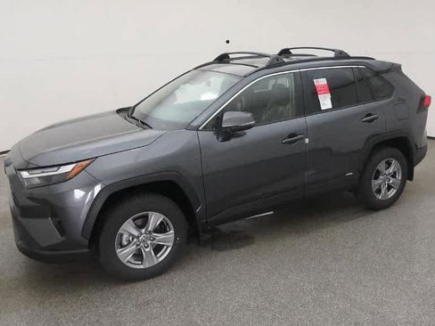 Certified 2025 Toyota RAV4 XLE image 39