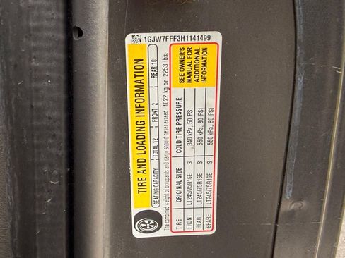 Used 2017 GMC Savana 2500 LT w/ LT Preferred Equipment Group RWD image 39