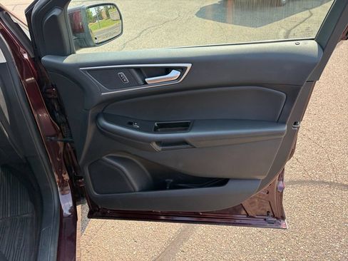 Used 2018 Ford Edge SEL w/ Equipment Group 201A AWD/4WD image 16