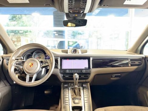 Used 2020 Porsche Macan S w/ Premium Package AWD/4WD image 38