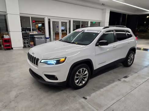 Certified 2022 Jeep Cherokee Latitude Lux FWD image 2