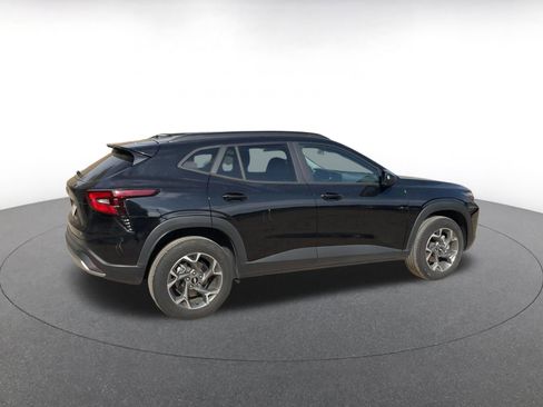 Used 2025 Chevrolet Trax LT image 21