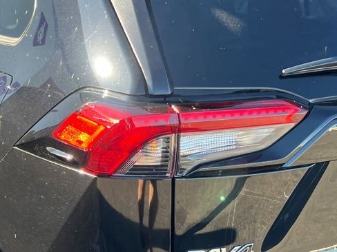 Used 2025 Toyota RAV4 XLE w/ Weather Package AWD/4WD image 20