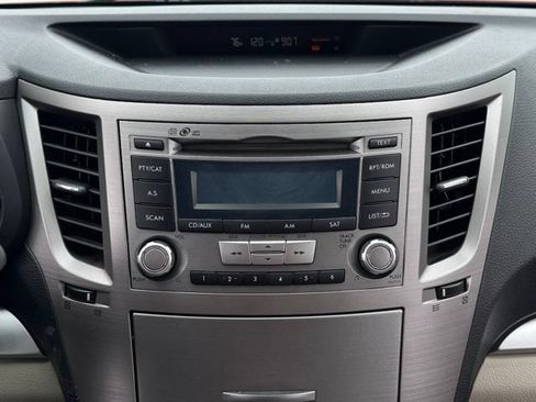 Used 2013 Subaru Outback 2.5i Premium w/ All-Weather Pkg AWD/4WD image 3