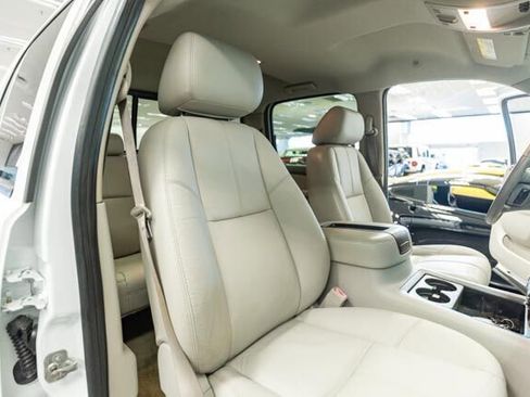 Used 2011 Chevrolet Silverado 2500 LTZ w/ LTZ Plus Package image 18