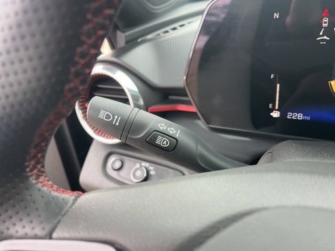 Used 2025 Chevrolet Trax RS w/ Driver Confidence Package image 21