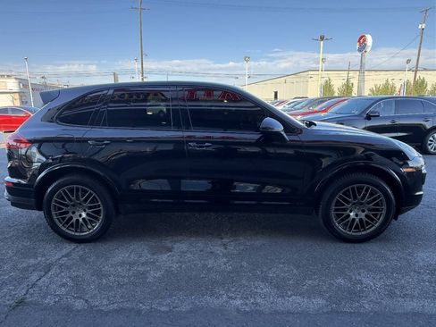 Used 2017 Porsche Cayenne Platinum Edition AWD/4WD image 5