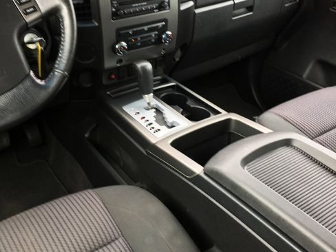 Used 2011 Nissan Titan SV w/ SV Value Truck Pkg image 22