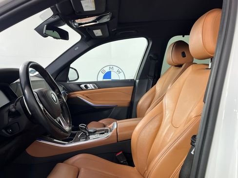 Used 2019 BMW X5 xDrive40i w/ Executive Package AWD/4WD image 2