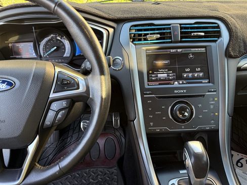 Used 2014 Ford Fusion Energi Titanium w/ Driver Assist Package image 19