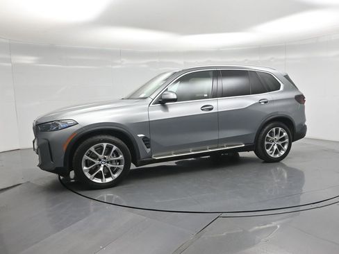 Used 2024 BMW X5 xDrive40i AWD/4WD image 32