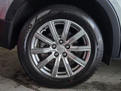 Used 2023 Cadillac XT4 Premium Luxury AWD/4WD image 5