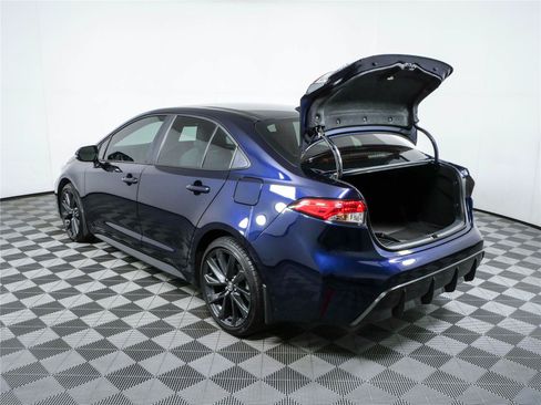 Used 2025 Toyota Corolla SE FWD image 31