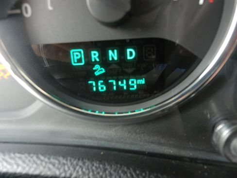 Used 2015 Jeep Wrangler Unlimited Rubicon w/ Connectivity Group AWD/4WD image 26