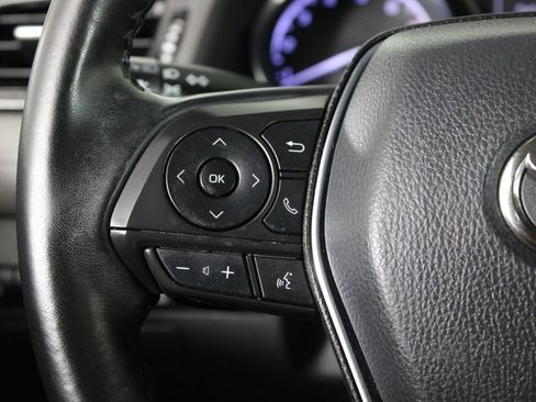 Used 2020 Toyota Camry SE image 22