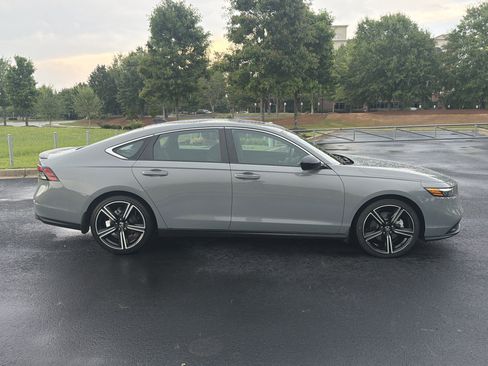 Used 2025 Honda Accord Sport image 10