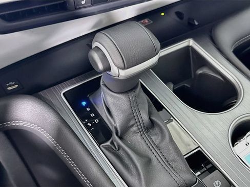 Certified 2025 Toyota Sienna XLE w/ XLE Plus Package AWD/4WD image 18