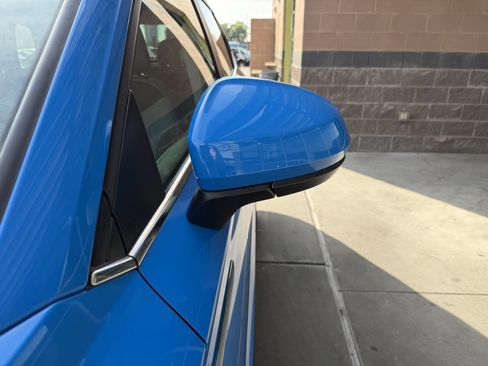 Used 2022 Volkswagen Taos SE w/ Panoramic Sunroof Package image 12