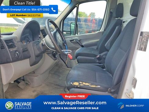 Used 2016 Freightliner Sprinter 3500 RWD image 9