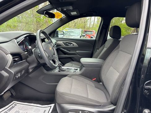 Used 2023 Chevrolet Traverse LT AWD/4WD image 9
