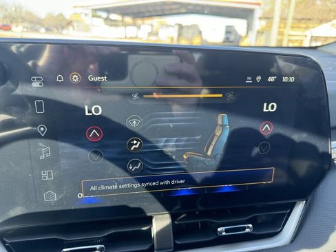 New 2026 Chevrolet Equinox LT w/ Convenience Package II image 22