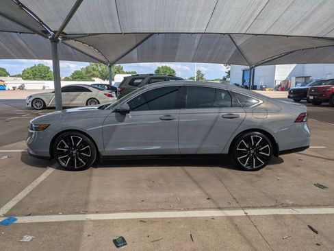 Used 2024 Honda Accord Touring image 8