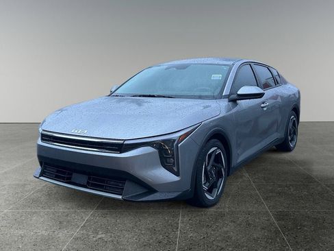 Used 2025 Kia K4 EX image 3