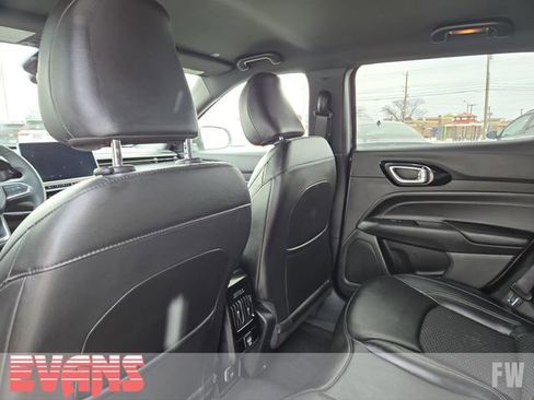Used 2023 Jeep Compass Altitude image 23