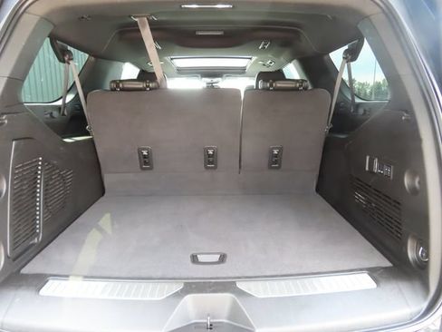 Used 2024 Chevrolet Suburban RST w/ Luxury Package AWD/4WD image 32