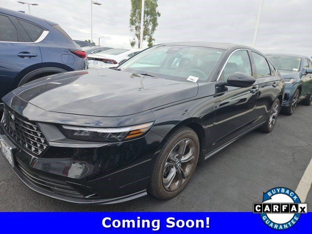 Used 2023 Honda Accord EX image 1
