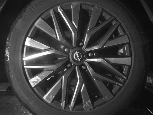 Used 2025 Nissan Altima 2.5 SV FWD image 15