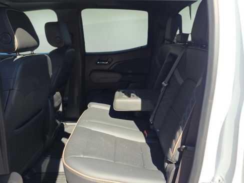 Used 2023 GMC Canyon Denali image 25