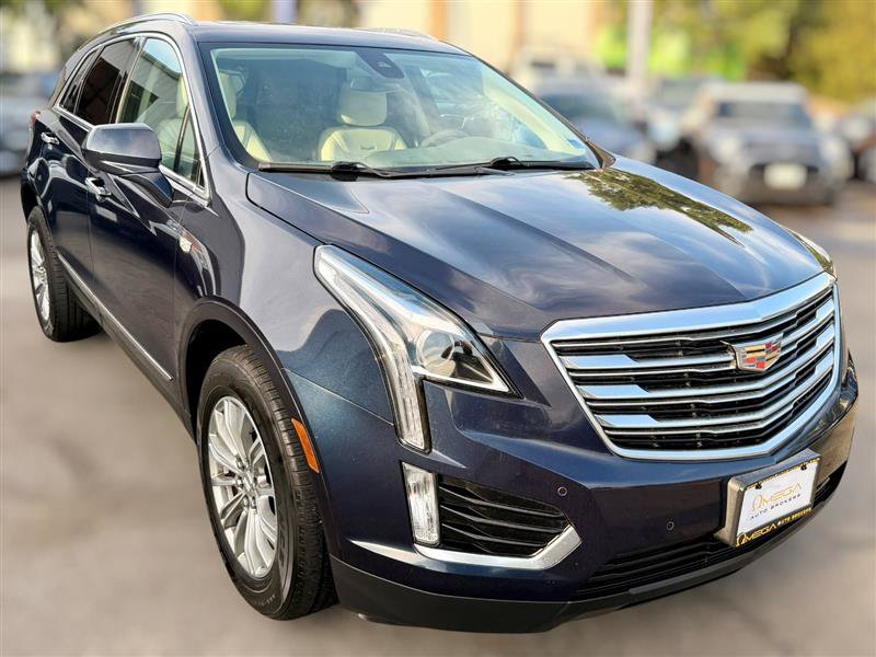 Used 2017 Cadillac XT5 Luxury w/ Driver Awareness Package FWD image 4