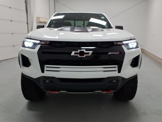 Used 2024 Chevrolet Colorado ZR2 w/ ZR2 Convenience Package III AWD/4WD image 8