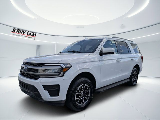 Used 2024 Ford Expedition XLT AWD/4WD image 7