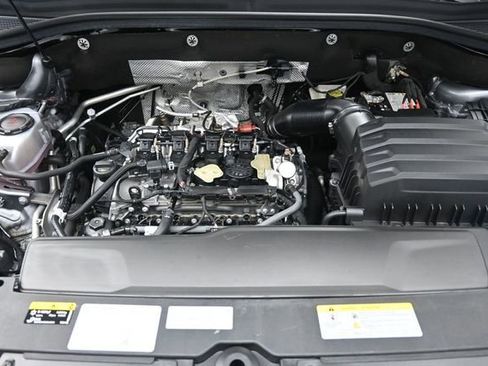 Used 2024 Volkswagen Atlas Cross Sport SEL R-Line AWD/4WD image 32