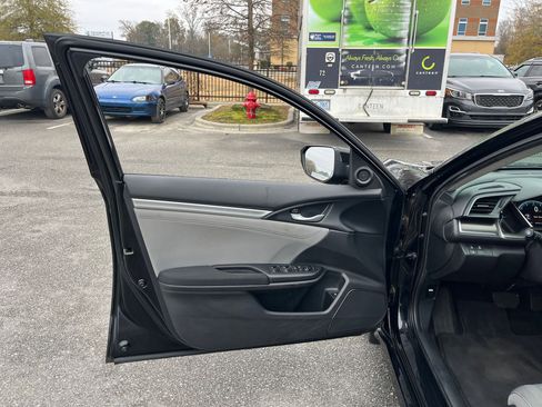 Used 2019 Honda Civic EX image 25