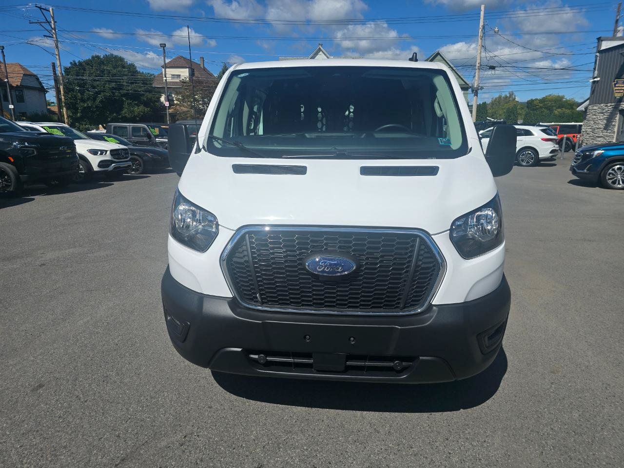 Used 2025 Ford Transit 250 Low Roof w/ Exterior Upgrade Package RWD image 18