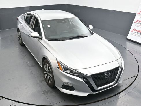 Used 2022 Nissan Altima 2.5 SV image 10