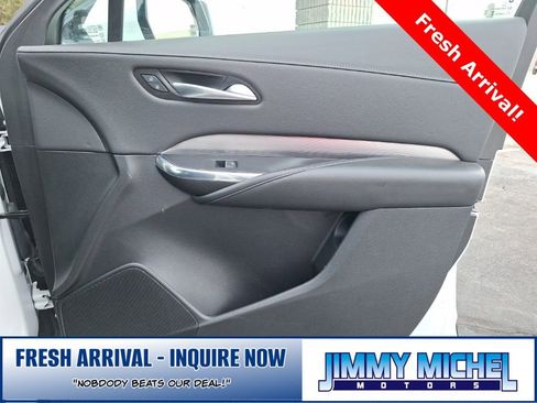 Used 2024 Cadillac XT4 Premium Luxury image 14