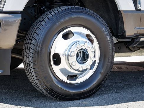 Used 2023 Ford F350 King Ranch AWD/4WD image 11