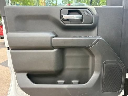 Used 2023 Chevrolet Silverado 1500 Custom RWD image 9