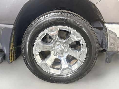 Used 2020 RAM 1500 Big Horn RWD image 32