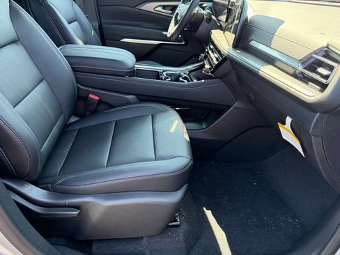 New 2026 Chevrolet Traverse LT w/ Driver Confidence Package FWD image 15
